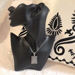 Women’s Silver Necklaces